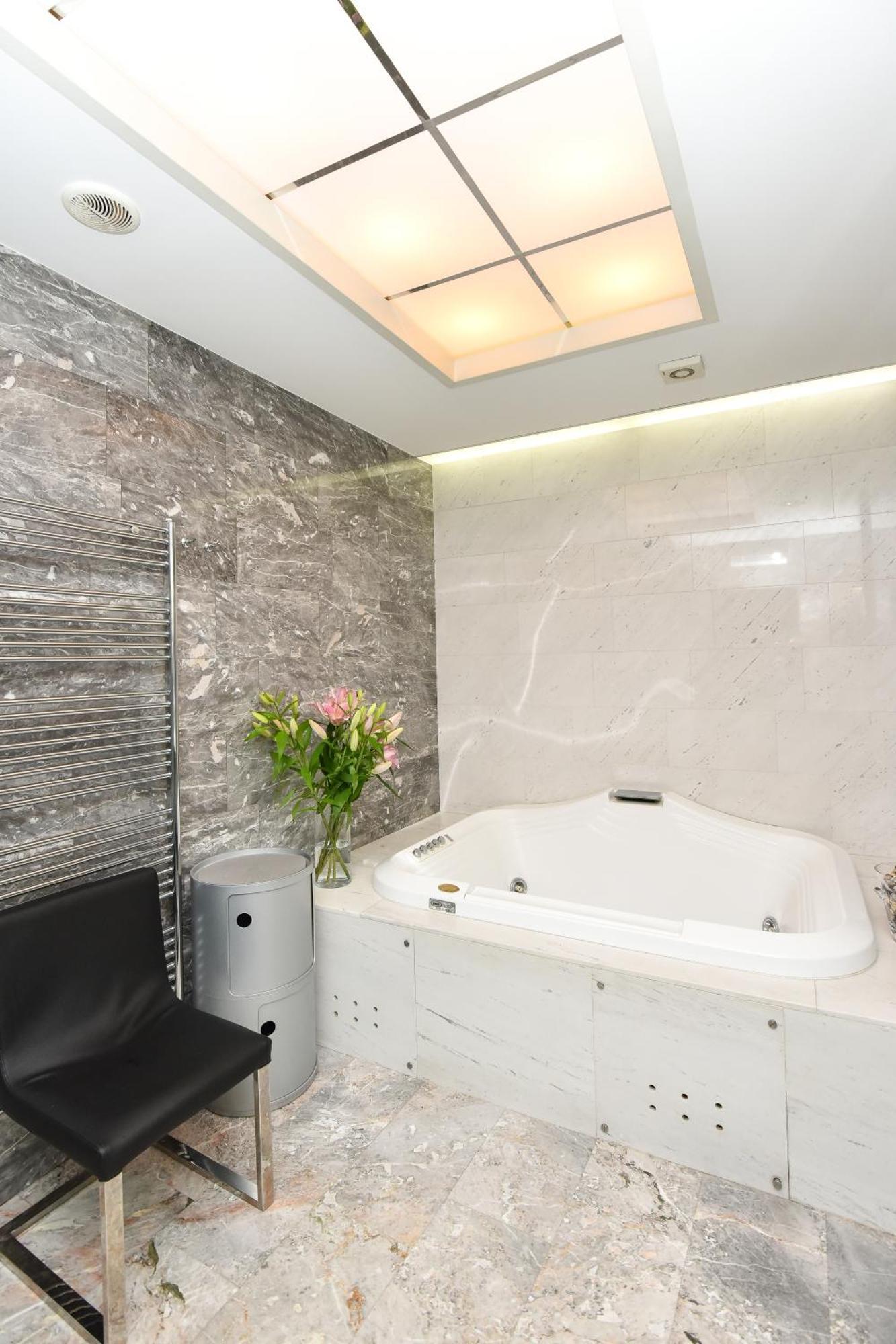 Neoclassical Luxury Apartment Ljubljana Eksteriør bilde