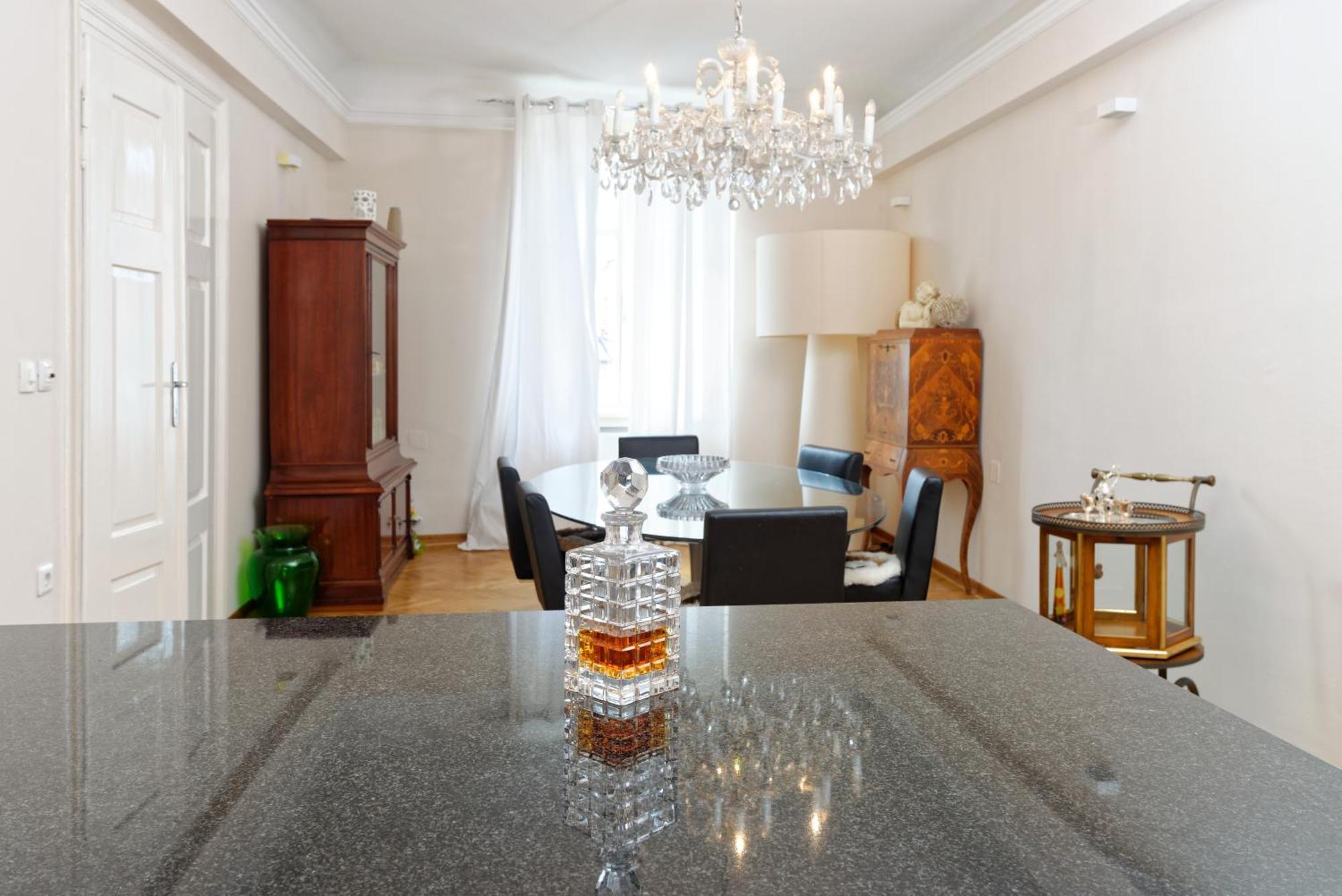 Neoclassical Luxury Apartment Ljubljana Eksteriør bilde