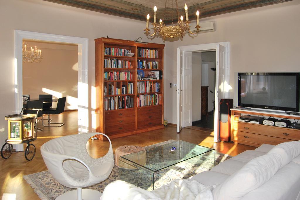 Neoclassical Luxury Apartment Ljubljana Eksteriør bilde
