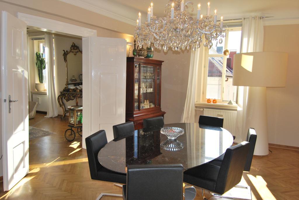Neoclassical Luxury Apartment Ljubljana Eksteriør bilde